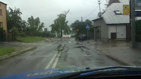Płock po deszczu. Skrzyżowanie ul. Jasnej i Kazimierza Wielkiego 27.07.2011