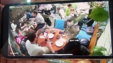 Moment trzęsienia ziemi w Turcji i ludzie na ulicach