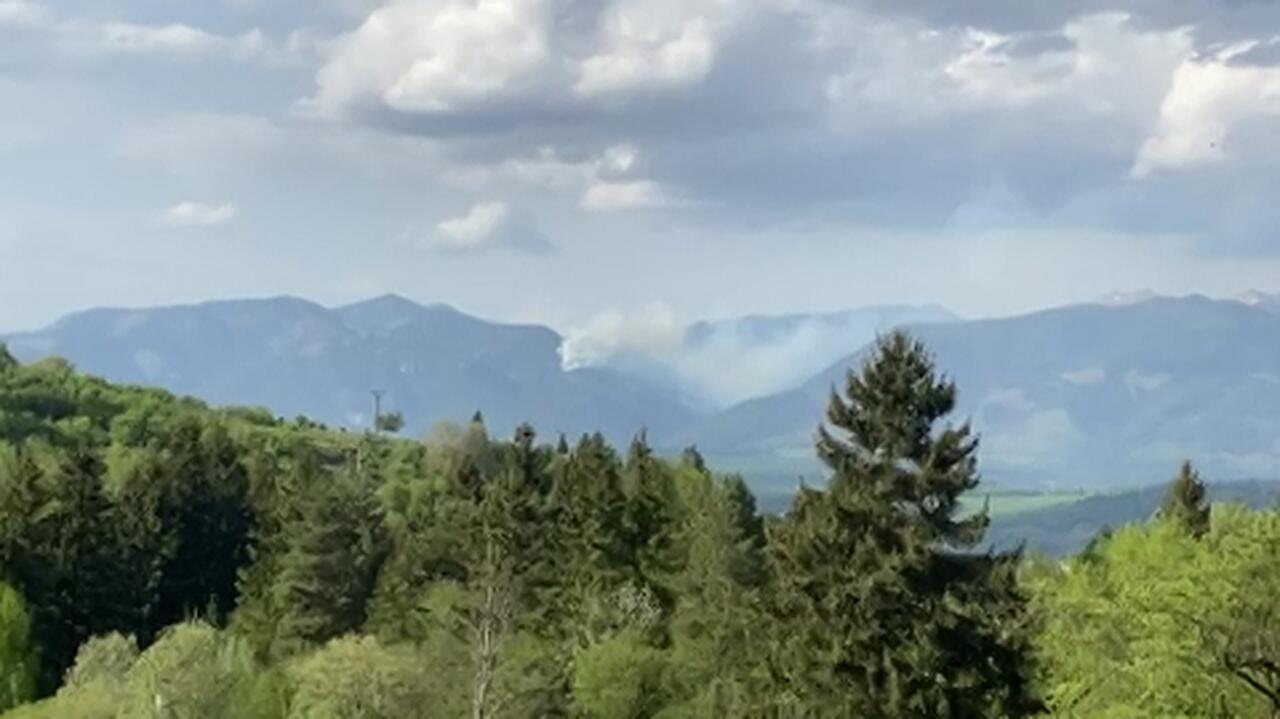Ogień w słowackich Tatrach. Trwa akcja gaśnicza