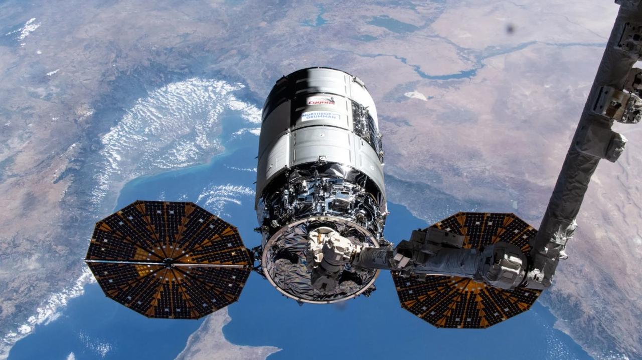 Problemy na orbicie. Dokowania ważnego ładunku na razie nie będzie