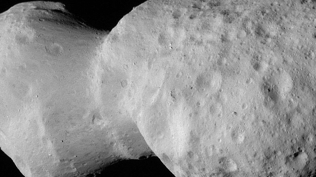 Bliskie spotkanie z "kosmicznym kręglem". Lucy nadaje na Ziemię