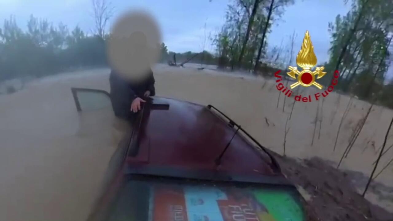 Północne Włochy pod wodą. Nie żyją ojciec z synem