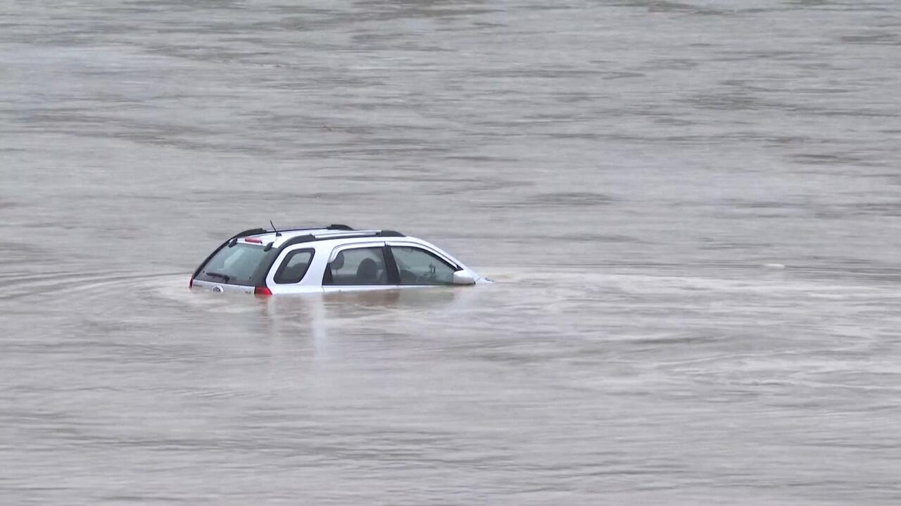 Pierwsze tak silne ulewy w historii. Nie żyją trzy osoby
