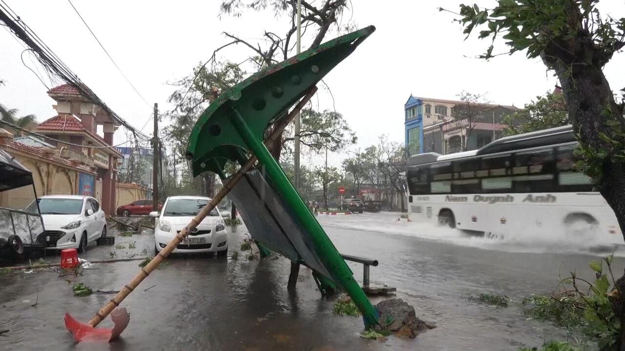 Wietnam. Bilans ofiar rośnie. Tajfun zostawił po sobie ogromne zniszczenia