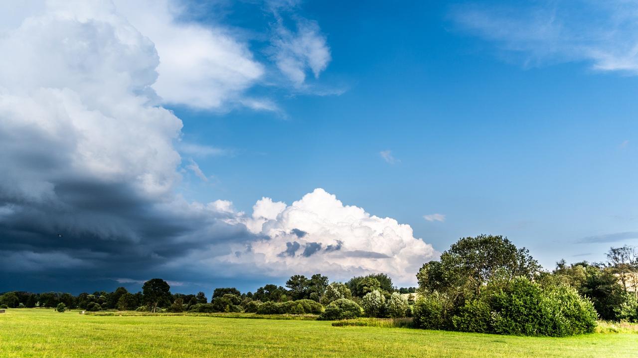 Pogoda na dziś - sobota 03.05. W części kraju przelotnie popada i zagrzmi
