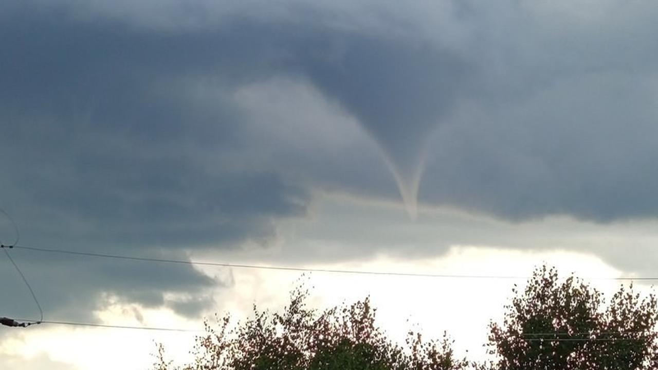 Zalążek trąby powietrznej na Podlasiu