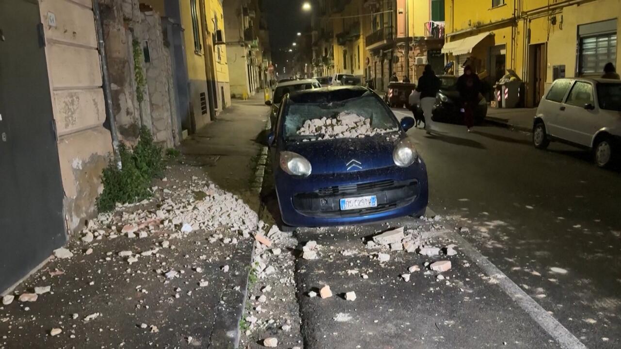 Trzęsienie ziemi we Włoszech. Mieszkańcy Neapolu spędzili noc na ulicy