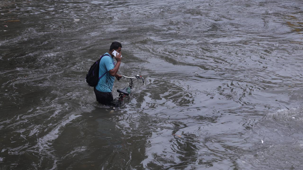 Prąd poraził mieszkańców w trakcie ulew. "Sytuacja jest okropna"