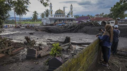 Powodzie i lawiny błotne na Sumatrze