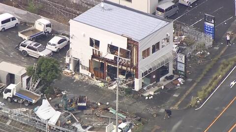 Zniszczenia po przejściu tajfunu w prefekturze Shizuoka w Japonii