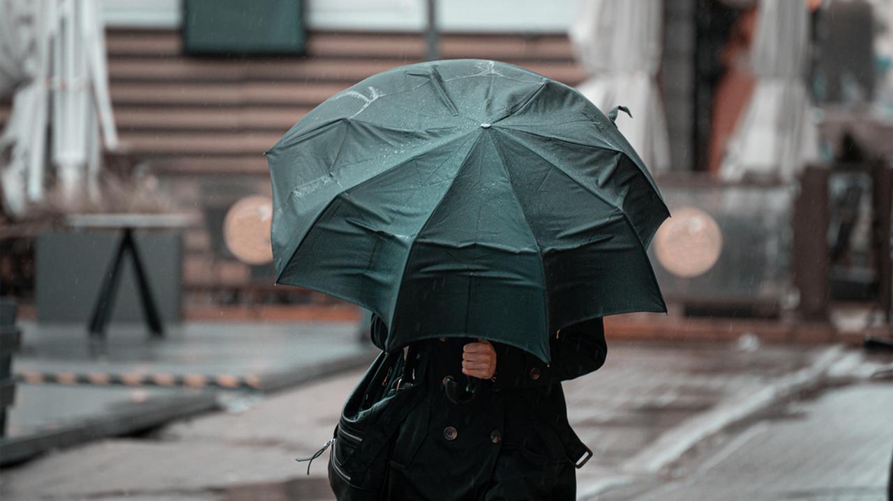 Pogoda na dni Powrócą opady deszczu i silne porywy wiatru TVN Meteo