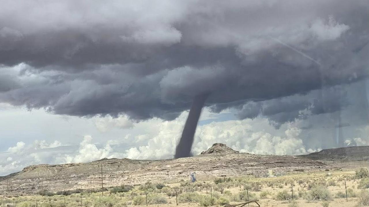 Tornada zmiotły domy z powierzchni ziemi