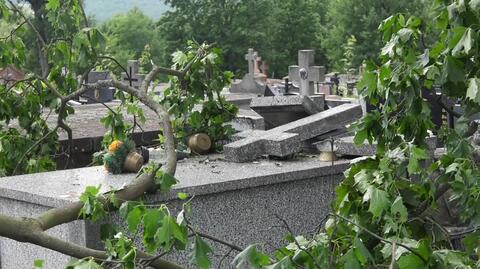 Zniszczenia po burzy na kieleckich cmentarzach