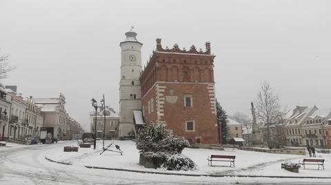 W Sandomierzu spadł śnieg