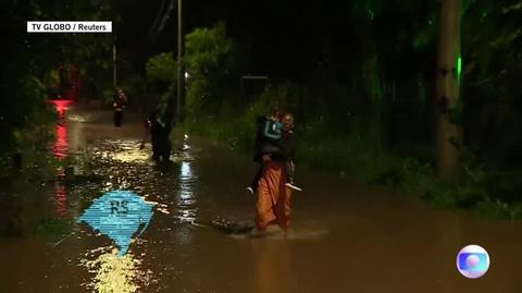 W powodziach w Brazylii zginęło 10 osób (wideo bez dźwięku)