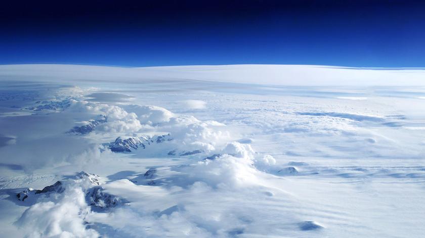 Animacja powstawanie dziury ozonowej nad Antarktydą, okres do 30 sierpnia 2021