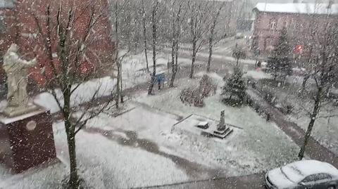 Śnieg pada w Lęborku 2020