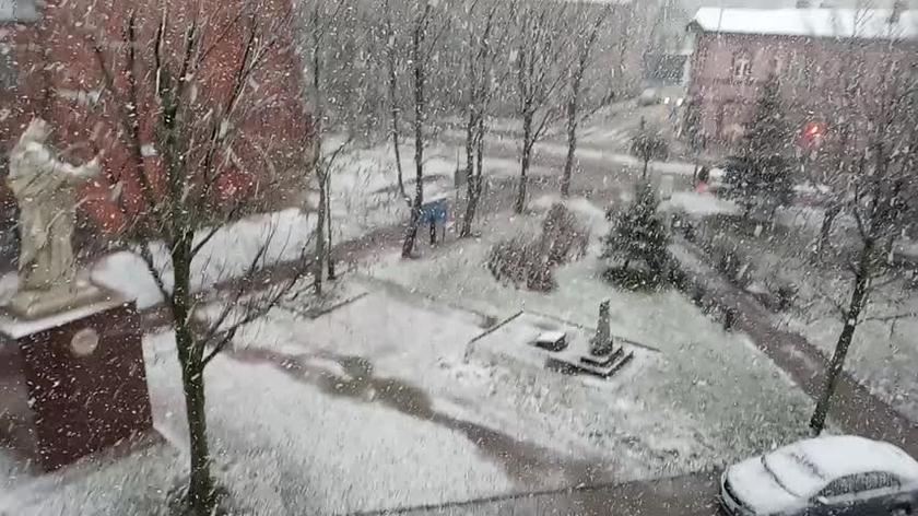 Śnieg pada w Lęborku 2020
