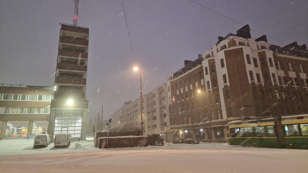 Finlanda.  Helsinki este paralizat de zăpadă.  „Adevărat iad”