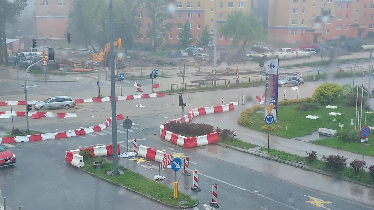 Skutki burzy w Olsztynie. 