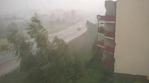 Burza w Tczewie - ulewa z gradem i porywami wiatru