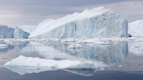 Zmiany zasięgu lodu morskiego dookoła Antarktydy od 21 lutego do 10 września 2023