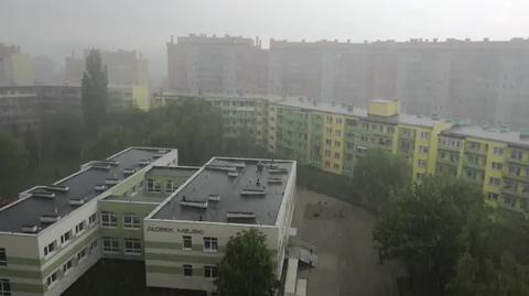 Gwałtowna burza z gradem w Wałbrzychu