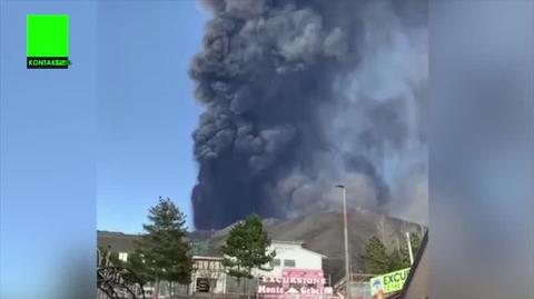 Erupcja wulkanu Etna. Nagranie z 2022 roku