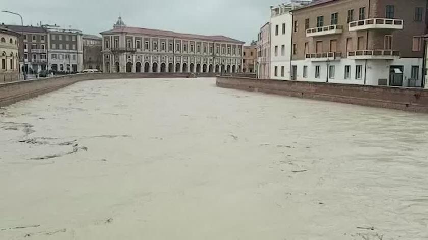 We włoskiej rzece Misa wzrósł poziom wody