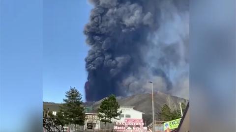 Erupcja wulkanu Etna. Nagranie z 2022 roku