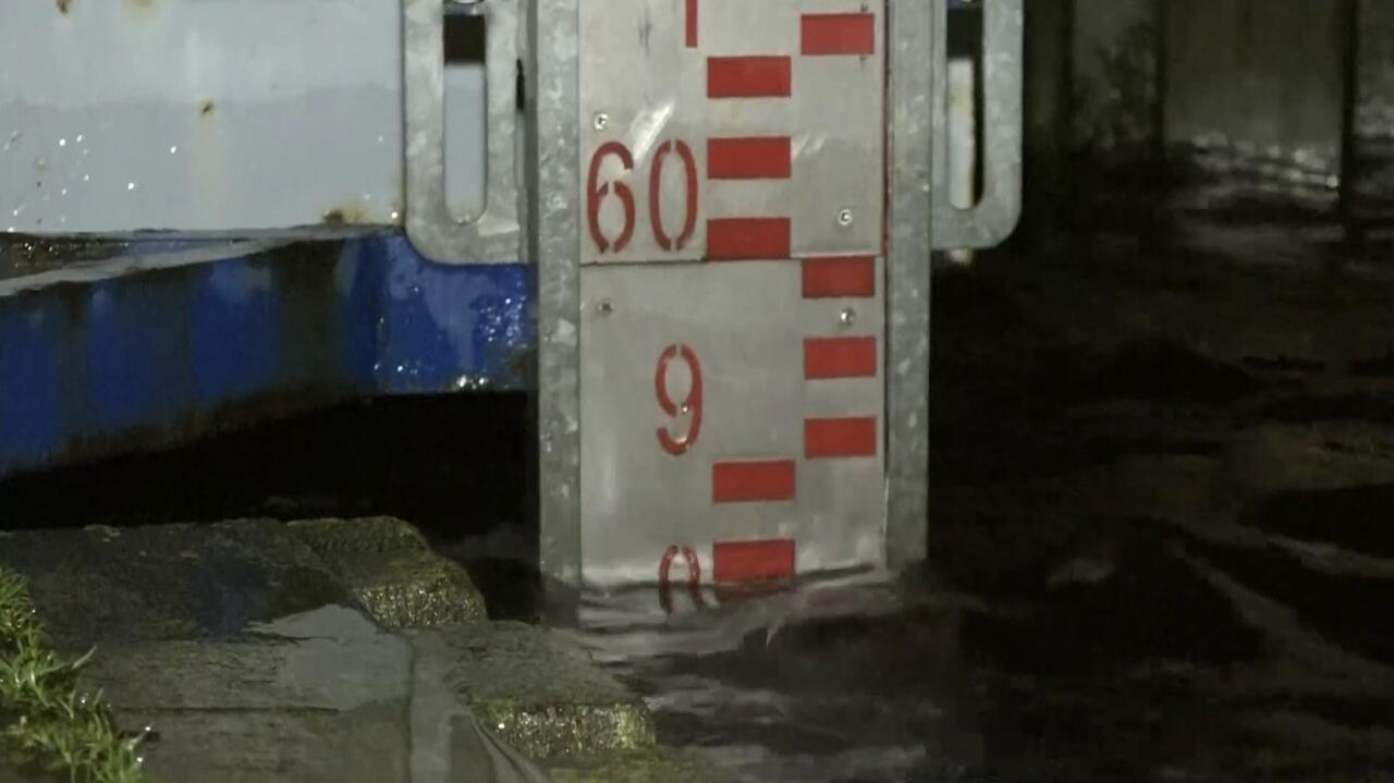 Sztorm na Bałtyku, w Gdyni cofka. Alarmy hydrologiczne najwyższego stopnia