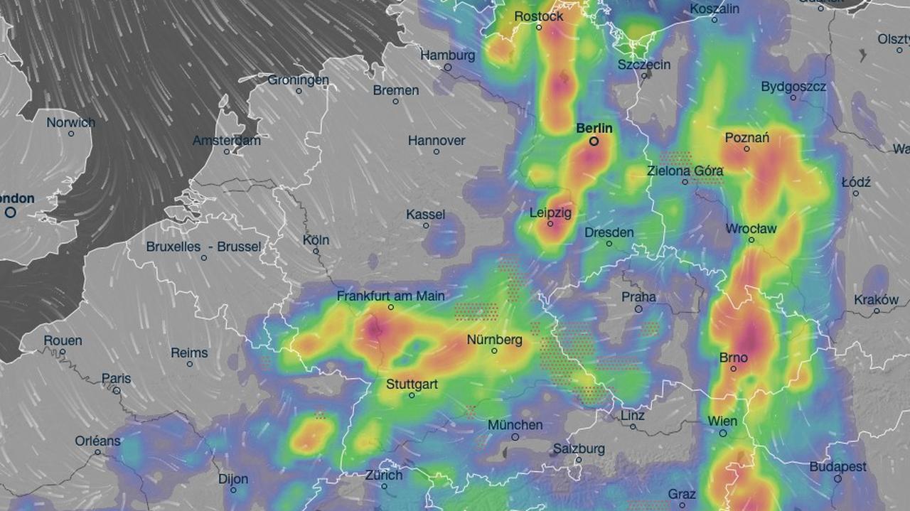 Burze w Niemczech zabiły rowerzystę — front zbliża się do Polski
