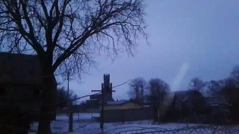 Zima powróciła na Dolny Śląsk.Mocny wiatr i opady śniegu.