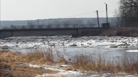 Kolejny dzień walki z zatorem lodowym