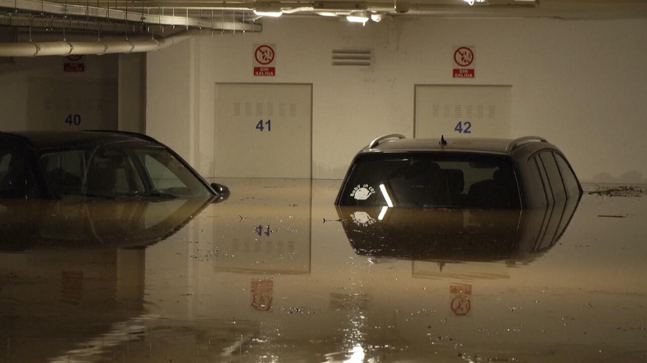 Walencja. Skarżą się, że alerty przed powodzią przyszły zbyt późno