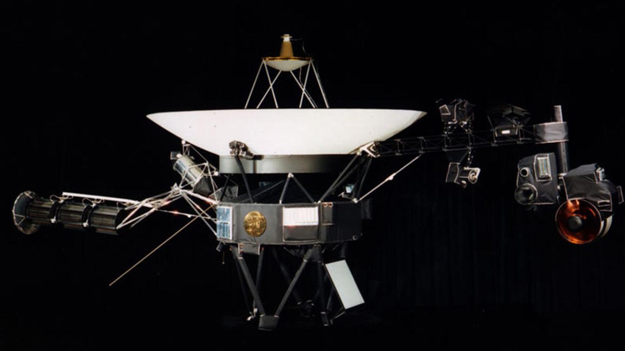 Voyager 1 nu a transmis date timp de trei luni.  Va fi nevoie de un „miracol” pentru a o salva