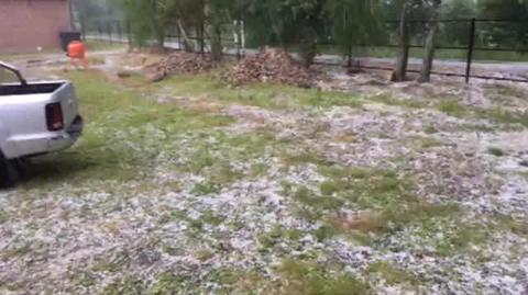 Gradobicie - grad wielkości dorodnych czereśni