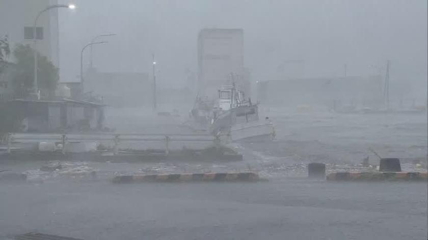 Typhoon Lan hit Wakayama prefecture on Tuesday