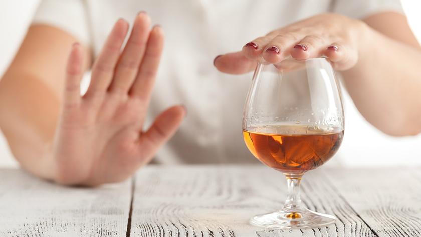 Maria Rotkiel o poprawianiem sobie nastroju poprzez picie alkoholu
