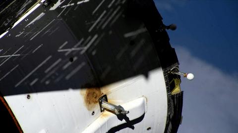 Start Sojuza MS-22 i moment dokowania statku Progress MS-21 do Międzynarodowej Stacji Kosmicznej