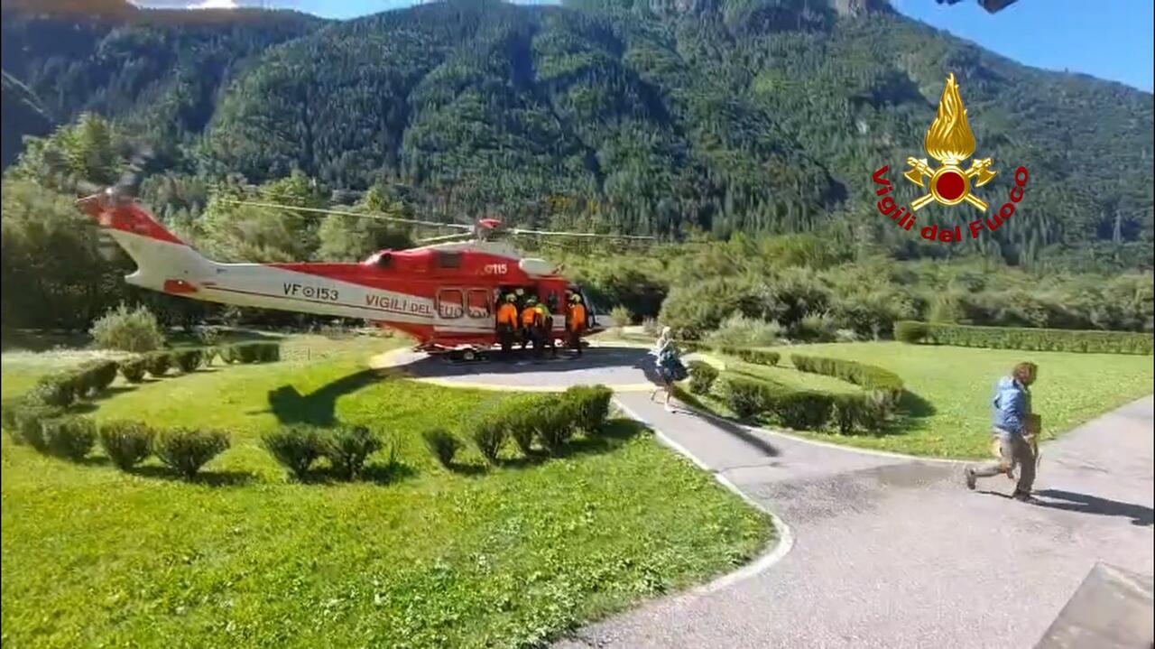 Nearly 30 tourists and a dog stranded in Bergamo Alps — rescued by helicopter