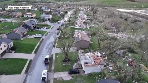 Zniszczenia po przejściu tornada w stanie Nebraska 