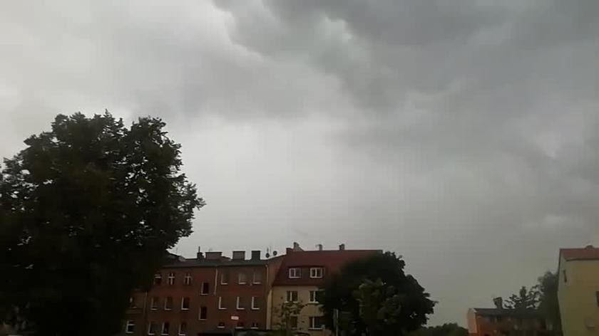 Mocny wiatr w Lęborku i opady  deszczu