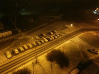 Pierwszy śnieg w Łodzi. Zdjęcie z dziś z godziny 20:20.