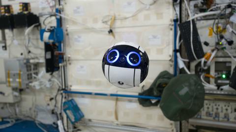 Mały dron przyjacielem astronautów