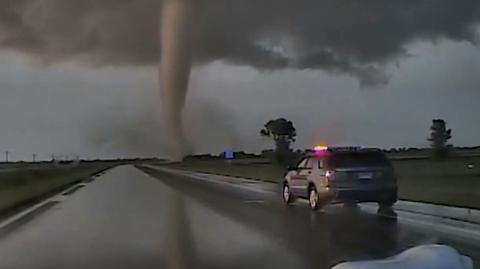 Tornado stanęło na drodze stróżom prawa