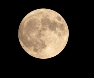 Księżyc zrobiony w dniu 5 maja 2012r godź.21:45 czyli - "Super Księżyc"  nad Olsztynem