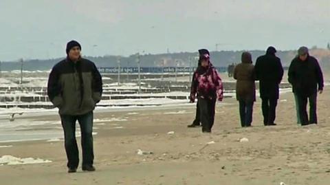 Dwuletni remont dobiegł końca. "Plaża wygląda wygląda jak nigdy wcześniej" (TVN24)