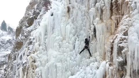 Lodospad na kieleckiej Kadzielni cieszy alpinistów