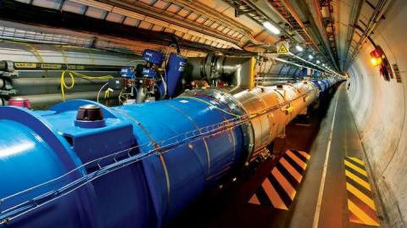 Wielki Zderzacz Hadronów od środka